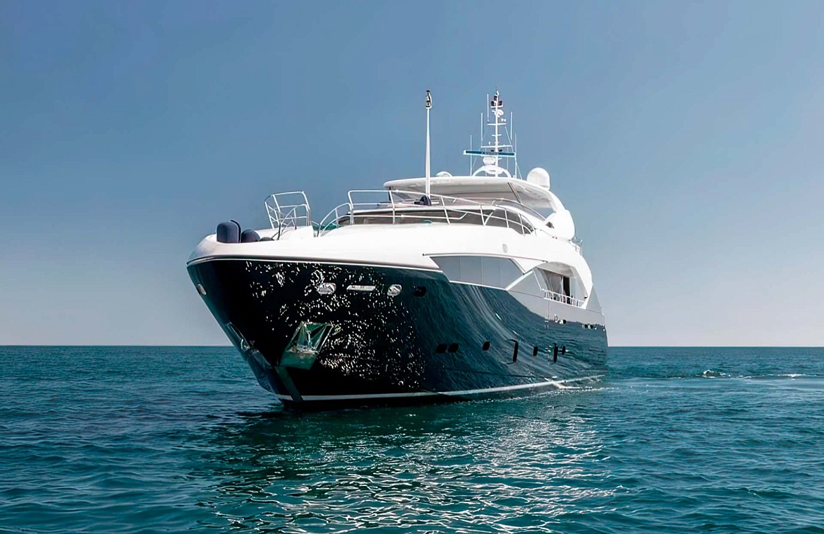 Аренда мега яхты 	Sunseeker 115 Predator в Сочи